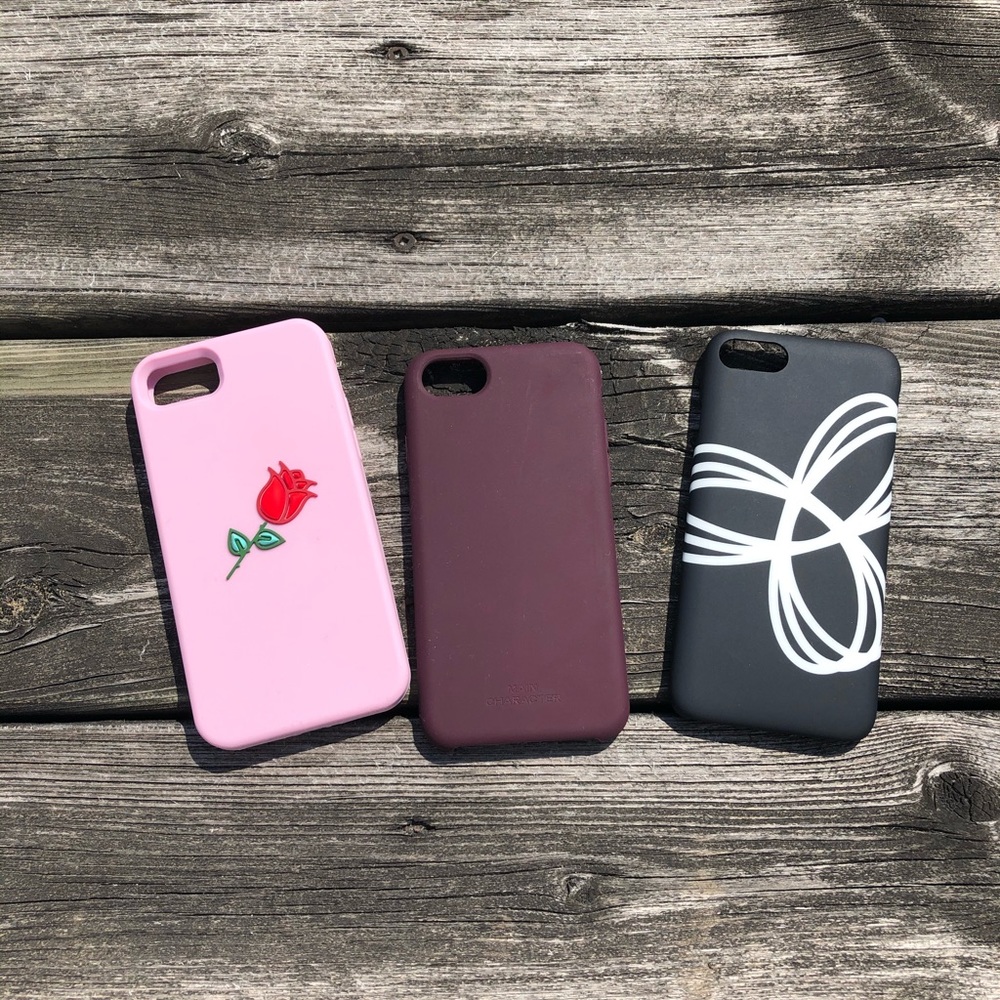 *Free with purchase* Aritzia iPhone cases